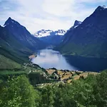 Spacious House With A Beautiful View For Rent * Олесунн
