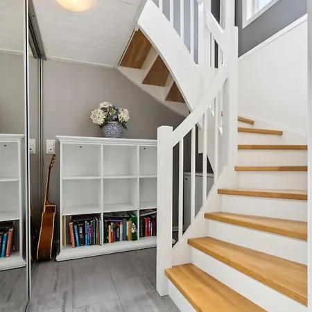 Spacious House With A Beautiful View For Rent *
