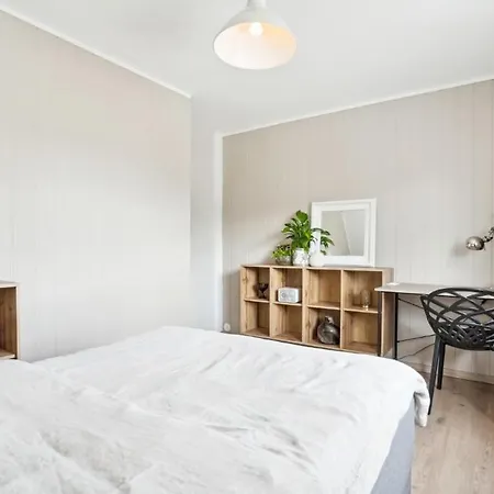 Spacious House With A Beautiful View For Rent * オーレスン