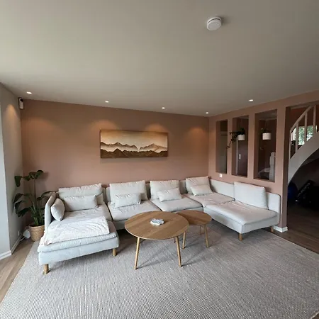 Spacious House With A Beautiful View For Rent 別荘