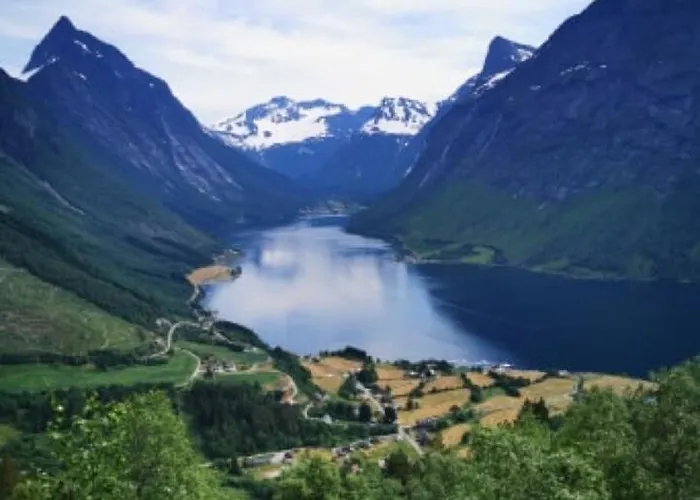 Spacious House With A Beautiful View For Rent * Ålesund