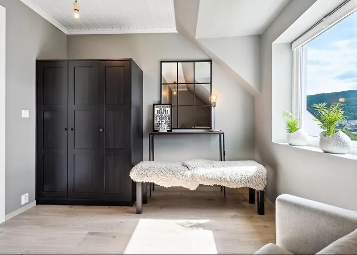 Spacious House With A Beautiful View For Rent *