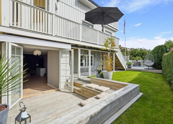 Spacious House With A Beautiful View For Rent Ferienhaus *